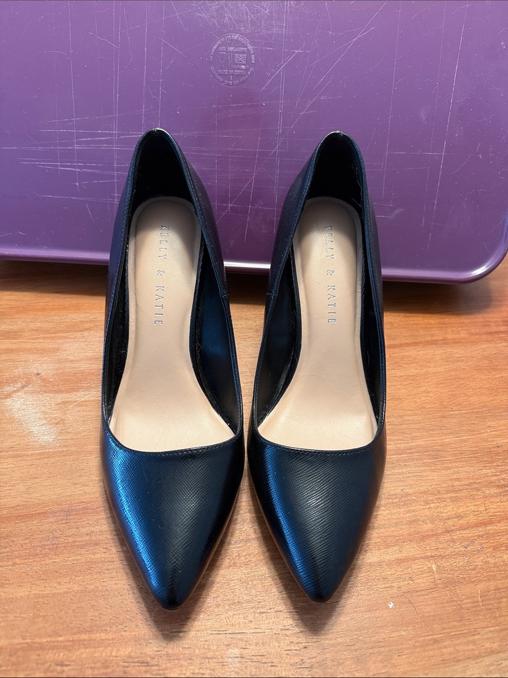 Kelly & Katie Black Pointed Toe Pump